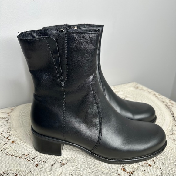 La CANADIENNE Shoes - La Canadienne Black Waterproof Leather Perla Ankle Boots 8 WW 35975 Canada Made